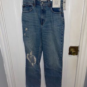 A&F ultra high rise rose the 90’s straight Jean.
